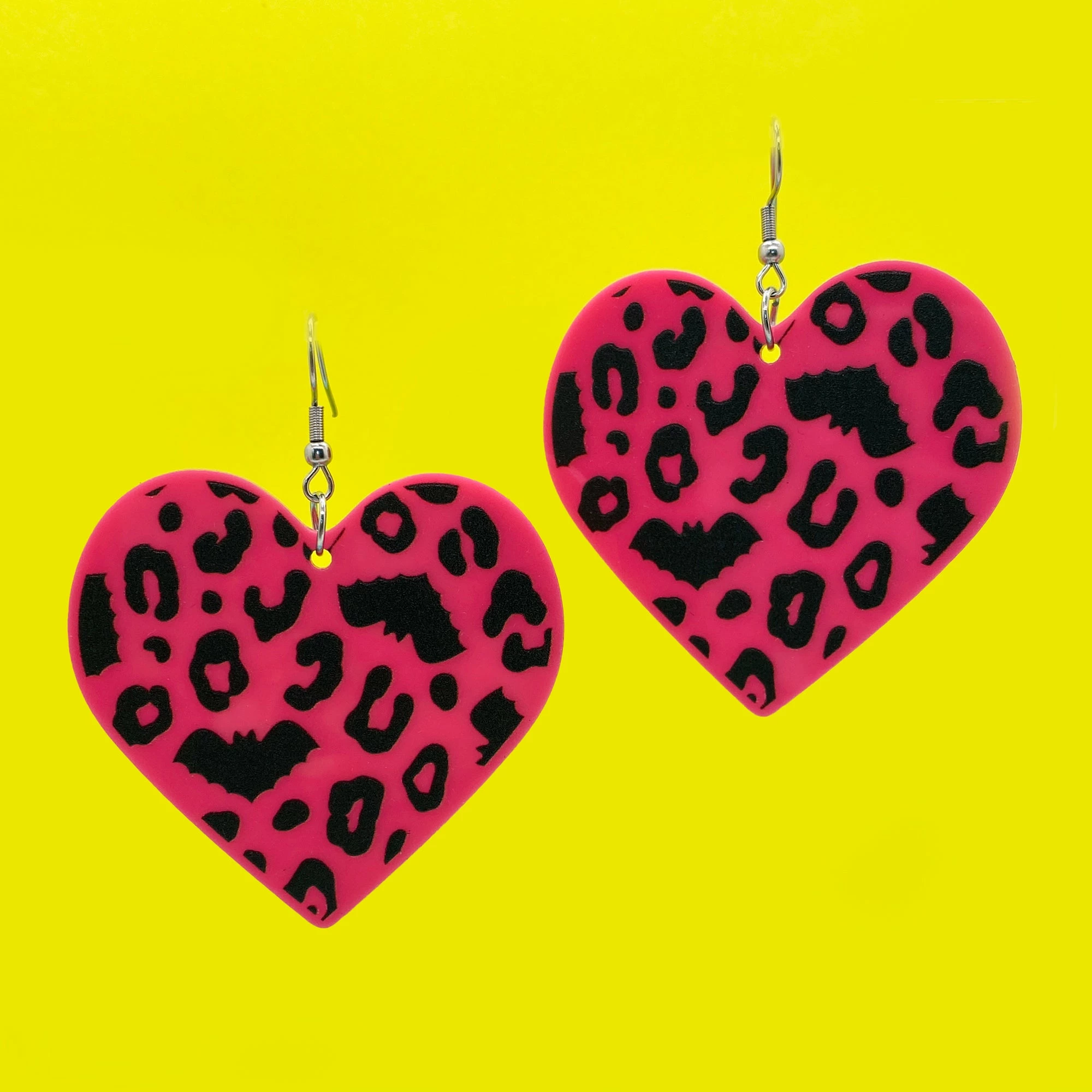 Hot Sale ???? SOURPUSS BATTY LEOPARD ACRYLIC EARRINGS PINK ❤️