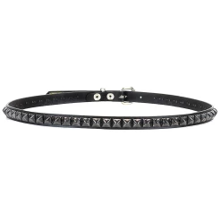 Flash Sale ???? SINGLE ROW BLACK PYRAMID STUD BELT ????