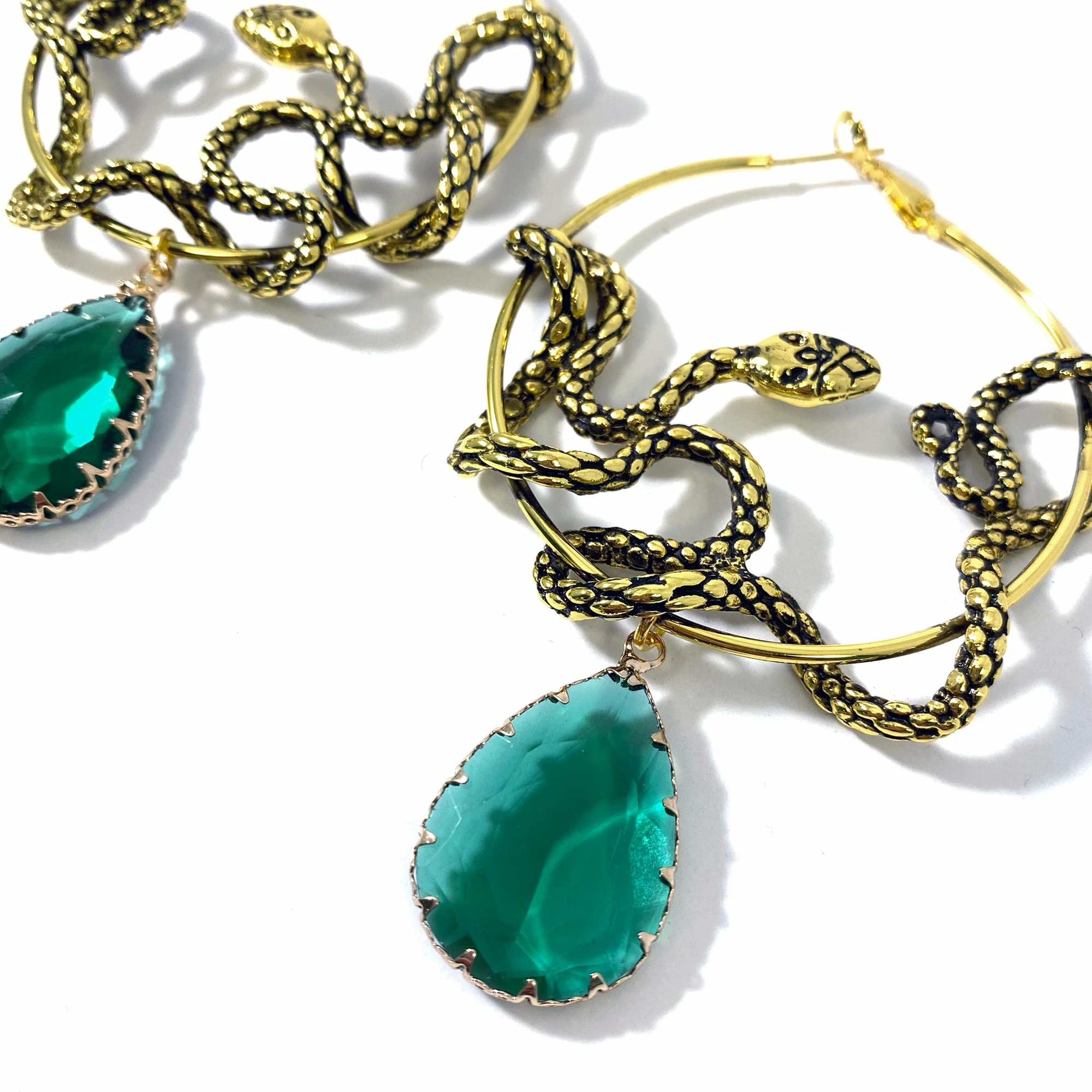 Brand new ???? SERPENT'S TREASURE HOOP EARRINGS EMERALD ⭐ - Image 3
